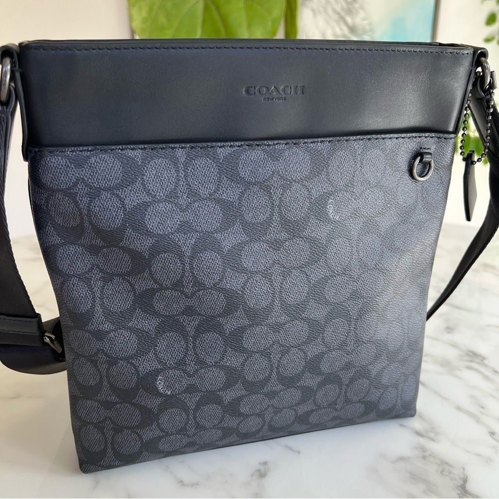 NWOT Coach Metropolitan Slim Messenger In Signature Canvas Charcoal Black 68368 - Picture 4 of 13